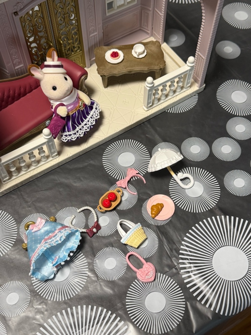 Calico Critters Sylvanian families town series My Room designer studiow/ EXTRAS! - Picture 3 of 7